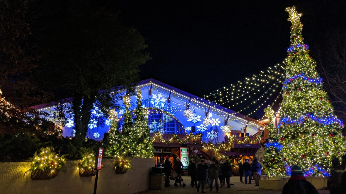 Busch Gardens Williamsburg Christmas Town Guide & Virtual Tour Green